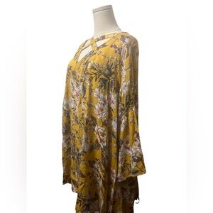 Umgee Dress Size M Floral Print Tunic Long Bell Sleeve Swing